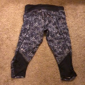 Size 6 Lululemon crops